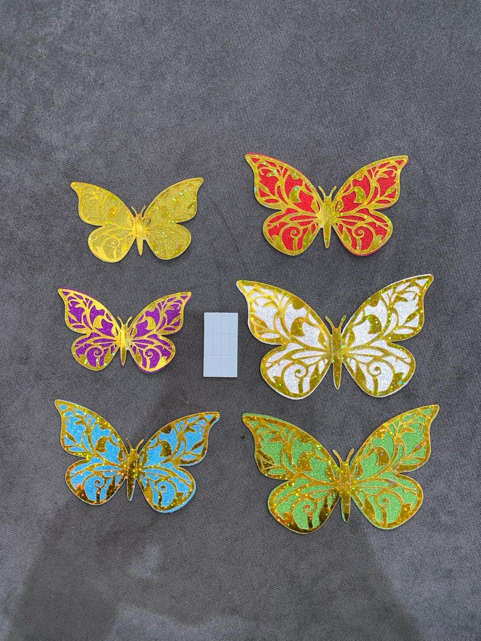 Mariposas de papel holográfico dorado (6 unidades)